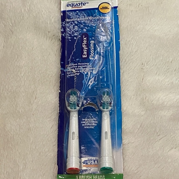 Oral-B Precision Clean 5-pk NWT + Equate (pk of 2) Replacement Toothbrush Heads - Picture 6 of 7